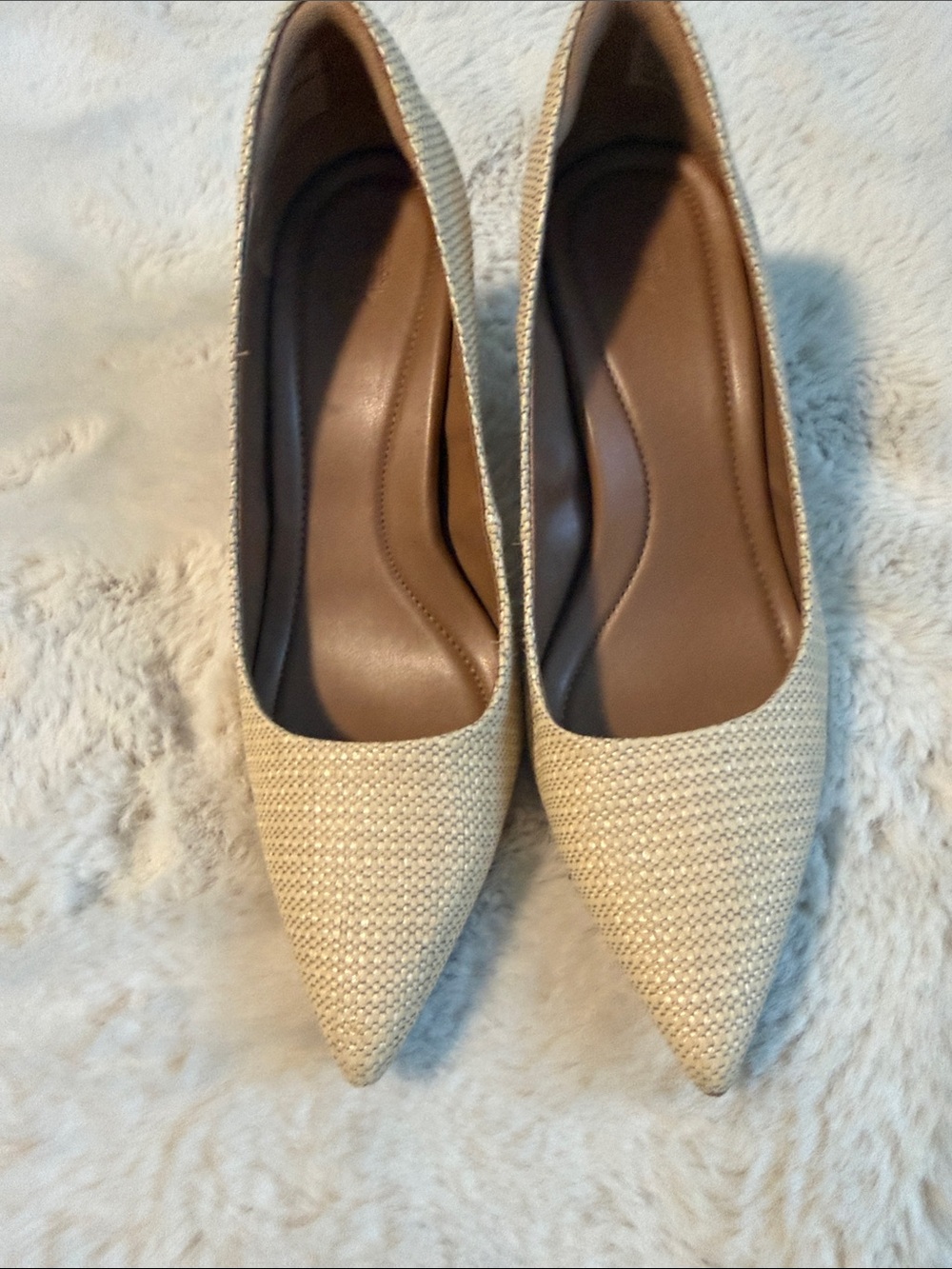 Woven Pointed Toe Women’s Pumps in Beige
